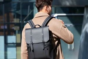 Как правильно носить рюкзак для города?